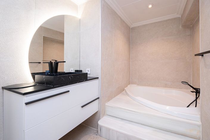 Image No.46-8 Bed Country House for sale