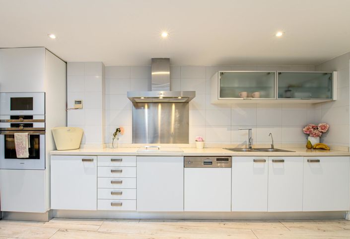 Image No.16-3 Bed Property for sale