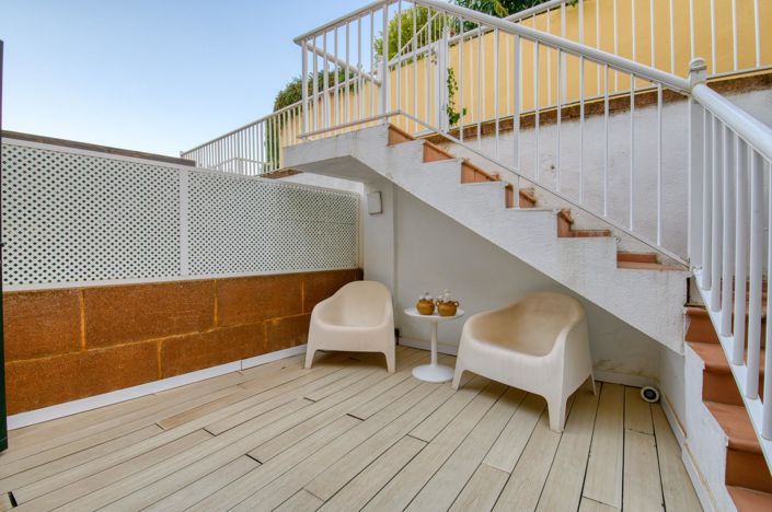 Image No.28-3 Bed Property for sale