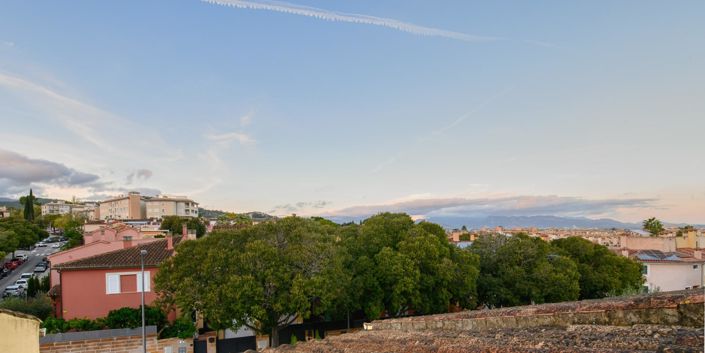 Image No.31-3 Bed Property for sale