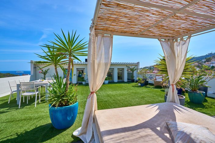 Image No.4-2 Bed House for sale