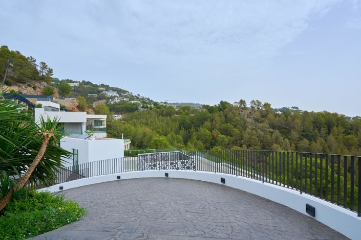 Image No.45-5 Bed Villa for sale