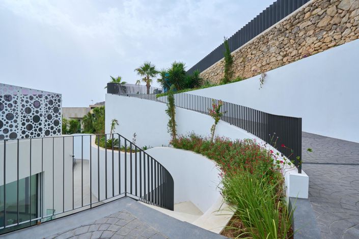 Image No.48-5 Bed Villa for sale