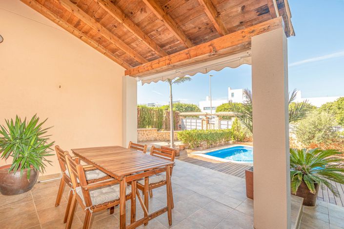 Image No.14-5 Bed Semi-Detached for sale