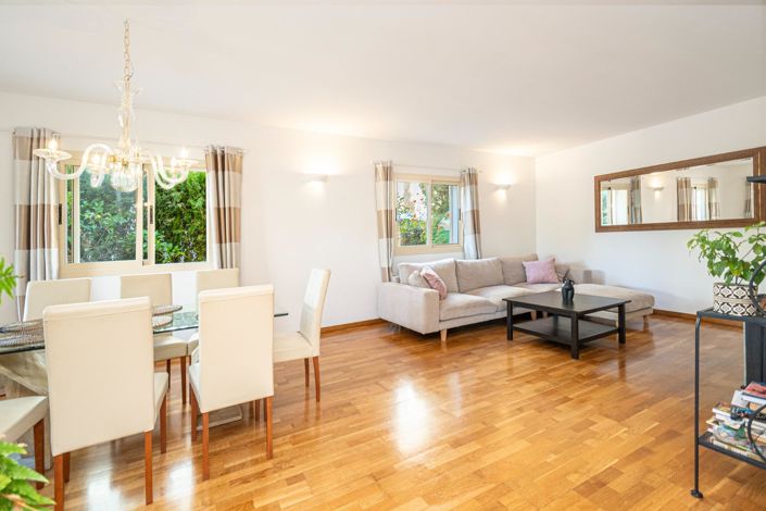 Image No.17-5 Bed Semi-Detached for sale