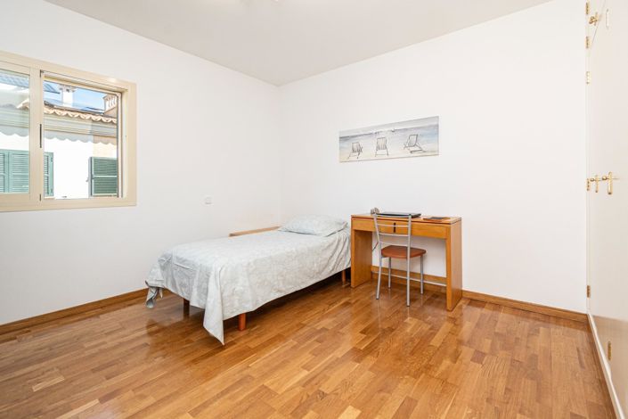 Image No.32-5 Bed Semi-Detached for sale