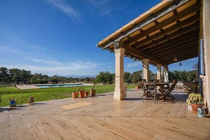 Image No.2-4 Bed Country House for sale