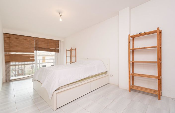 Image No.29-6 Bed Property for sale