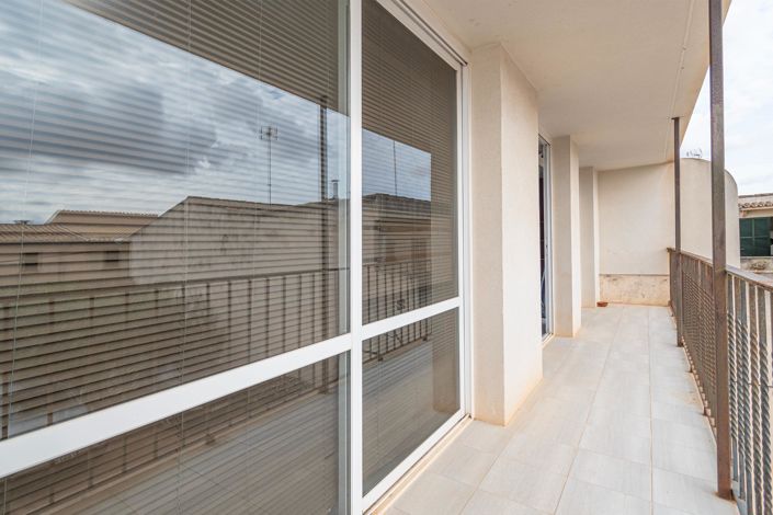 Image No.33-6 Bed Property for sale