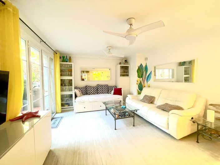 Image No.14-3 Bed Property for sale