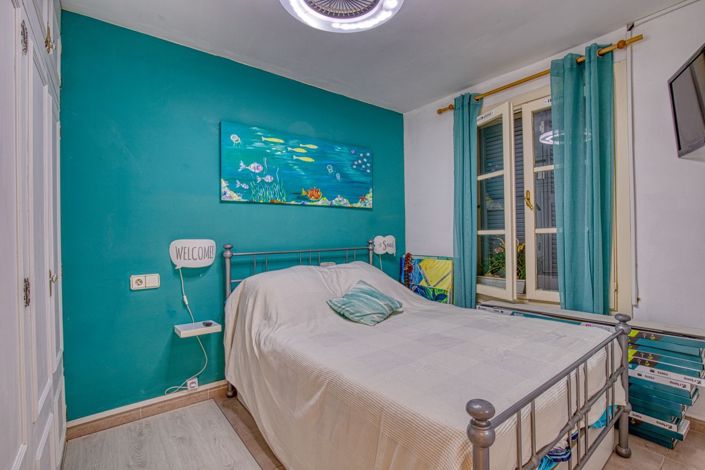 Image No.24-3 Bed Property for sale