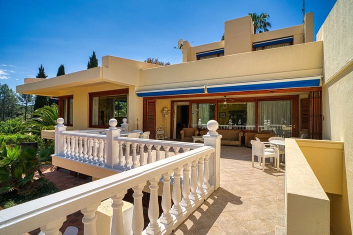 Image No.12-7 Bed Villa for sale