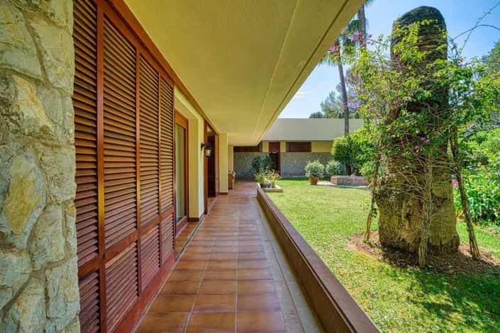 Image No.17-7 Bed Villa for sale