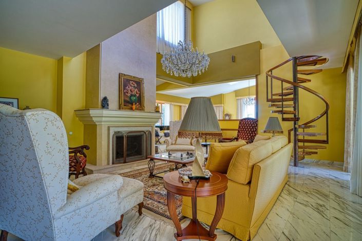 Image No.20-7 Bed Villa for sale