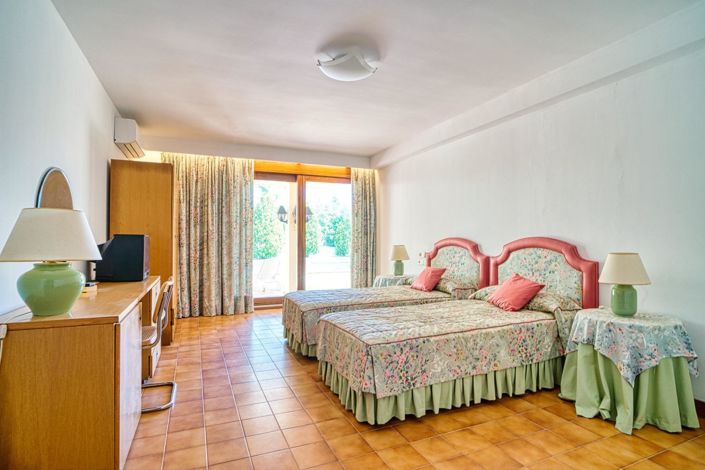 Image No.34-7 Bed Villa for sale