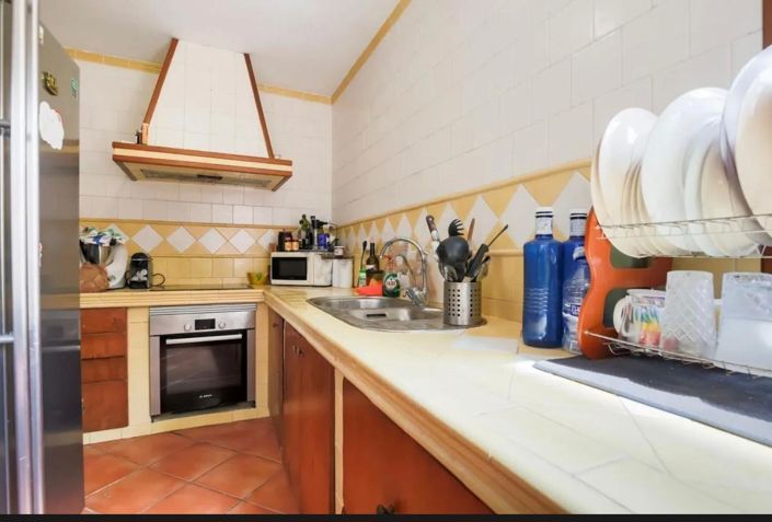 Image No.7-4 Bed Property for sale