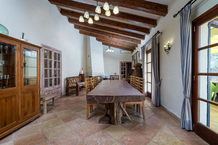 Image No.16-6 Bed Country House for sale