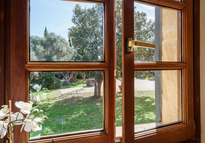 Image No.19-6 Bed Country House for sale