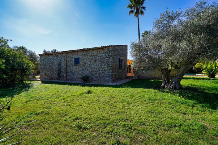 Image No.35-6 Bed Country House for sale