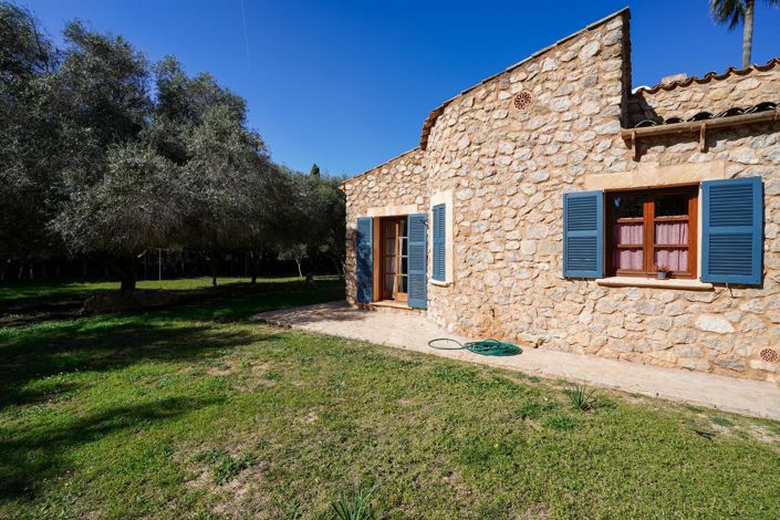 Image No.37-6 Bed Country House for sale