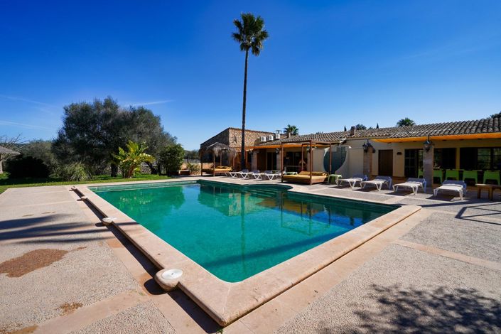 Image No.5-6 Bed Country House for sale