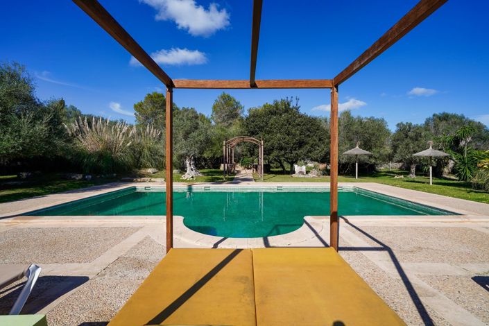 Image No.6-6 Bed Country House for sale