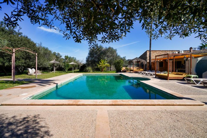 Image No.7-6 Bed Country House for sale