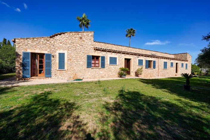 Image No.9-6 Bed Country House for sale