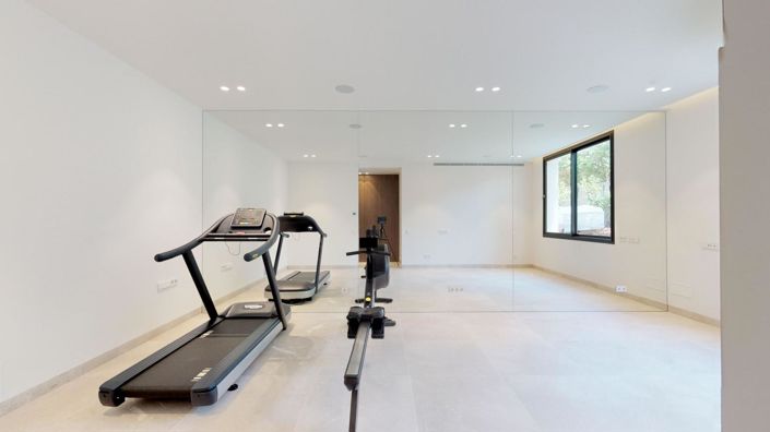 Image No.19-6 Bed Villa for sale