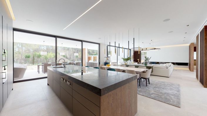 Image No.9-6 Bed Villa for sale