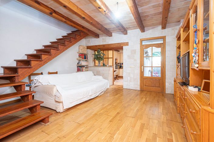 Image No.5-4 Bed Property for sale