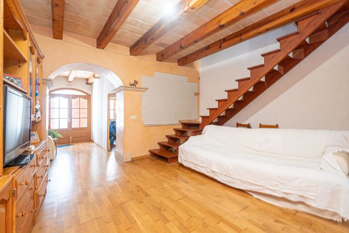 Image No.6-4 Bed Property for sale