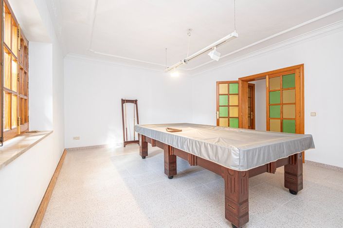 Image No.20-6 Bed House for sale