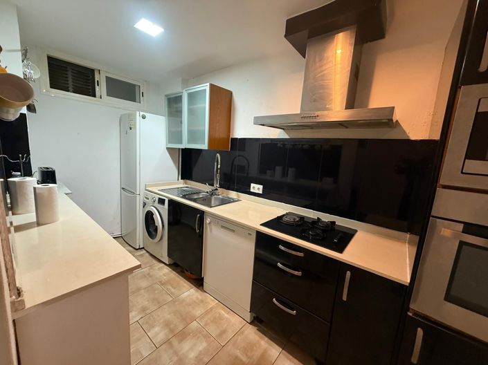 Image No.11-2 Bed Flat for sale