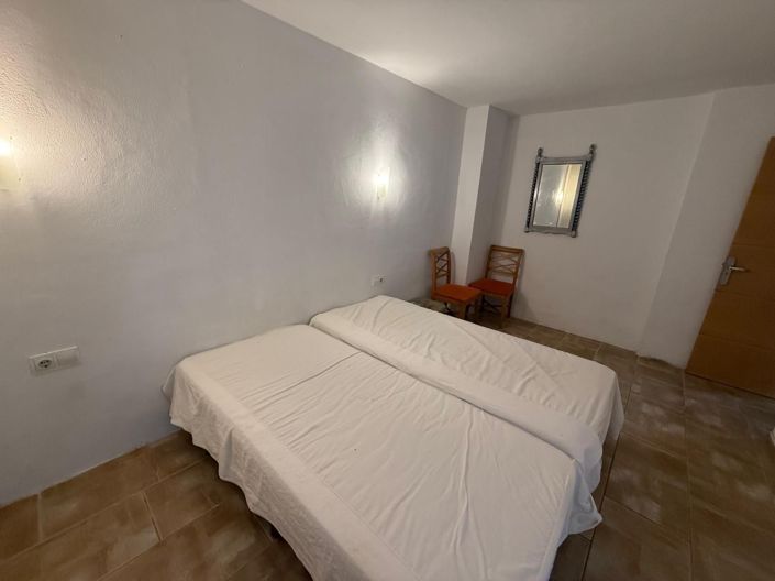 Image No.12-2 Bed Flat for sale