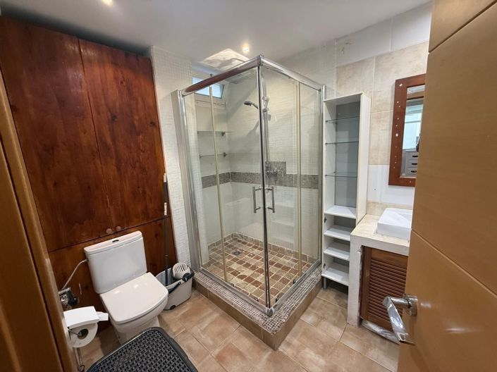 Image No.18-2 Bed Flat for sale