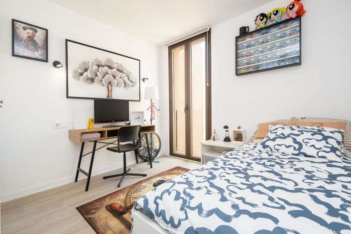 Image No.16-3 Bed Property for sale