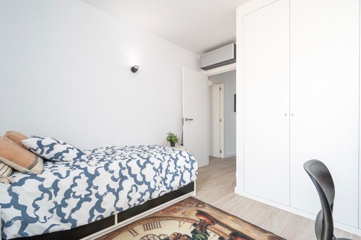 Image No.18-3 Bed Property for sale