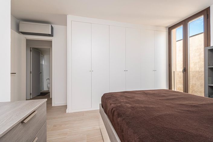 Image No.21-3 Bed Property for sale