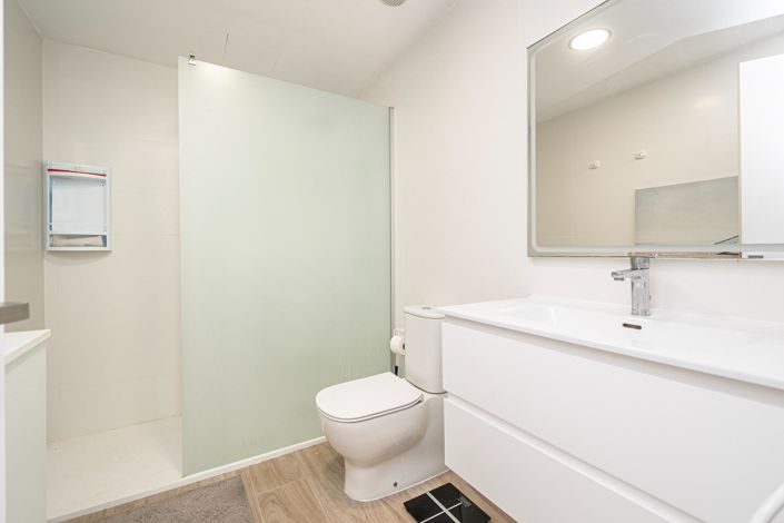 Image No.22-3 Bed Property for sale