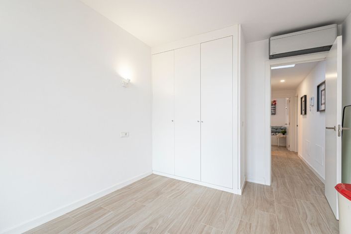 Image No.27-3 Bed Property for sale