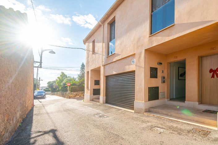 Image No.31-3 Bed Property for sale