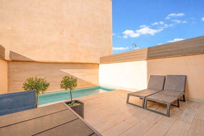 Image No.4-3 Bed Property for sale