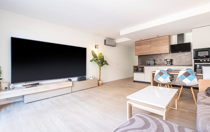 Image No.8-3 Bed Property for sale