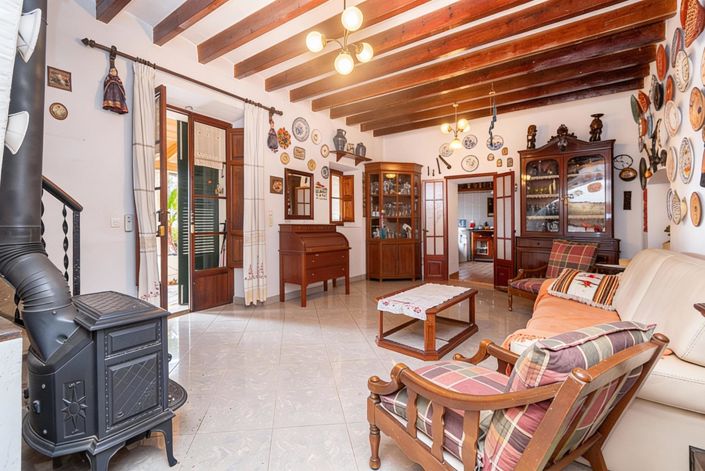 Image No.12-4 Bed House for sale