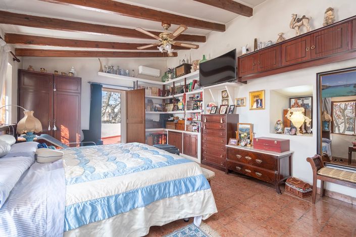 Image No.25-4 Bed House for sale