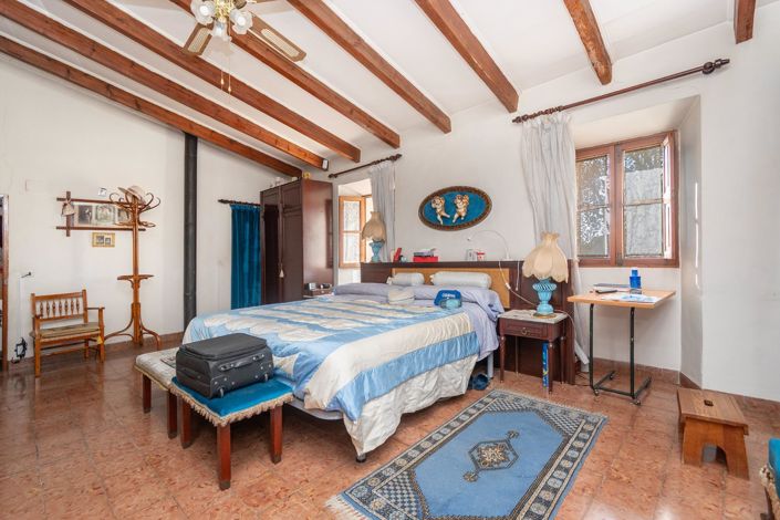 Image No.26-4 Bed House for sale