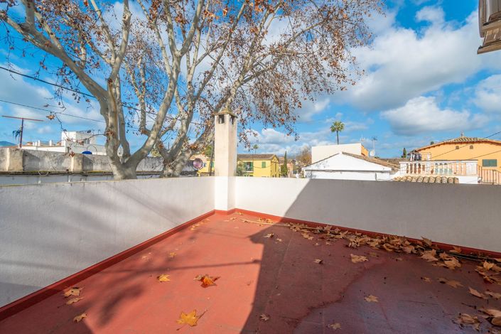 Image No.27-4 Bed House for sale