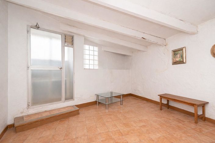 Image No.35-4 Bed House for sale