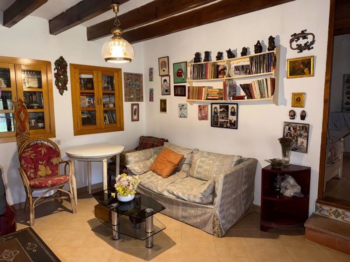 Image No.6-4 Bed House for sale